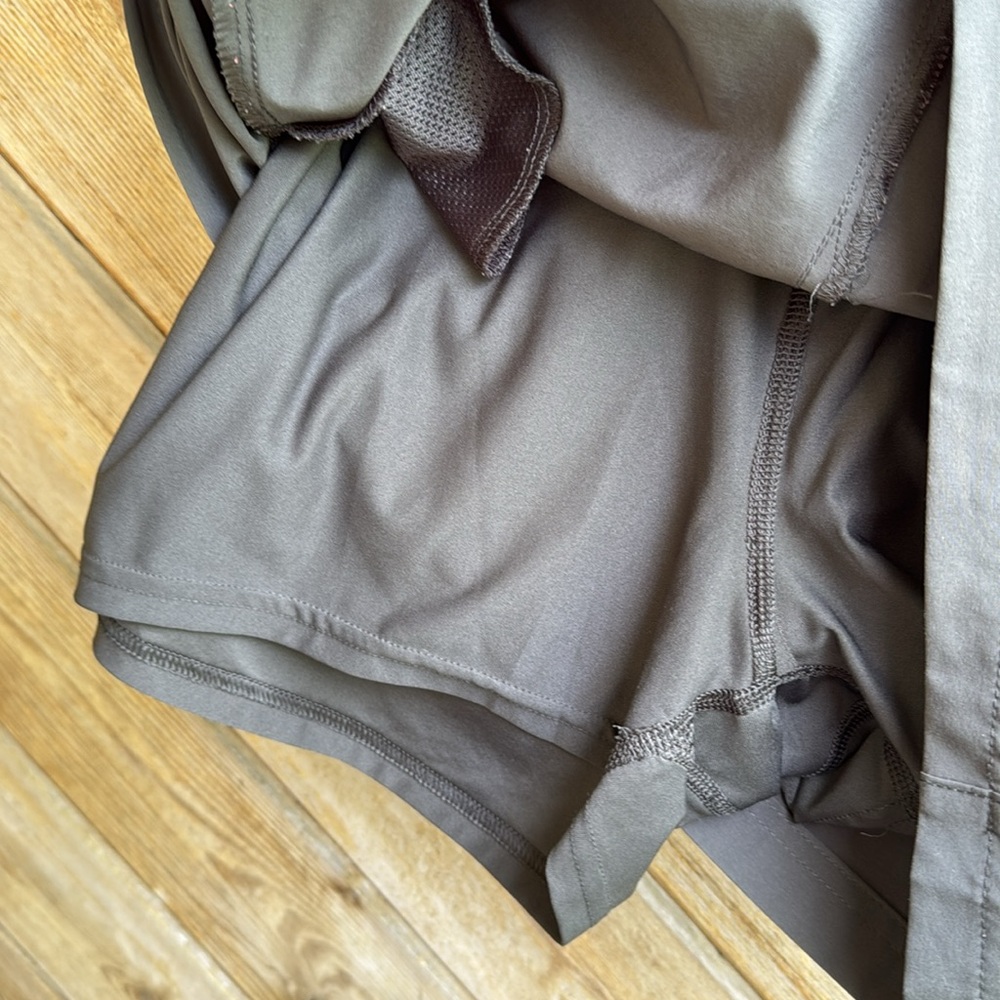 Eddie Bauer women’s gray athletic golf active skirt skort shorts size 12 - Picture 3 of 5